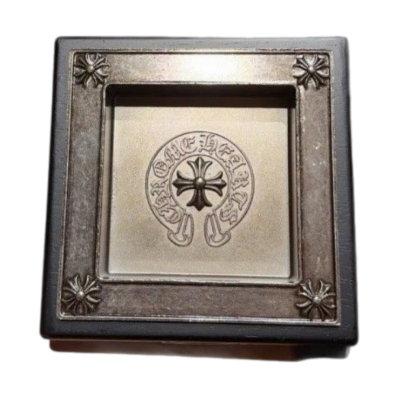 Retro enthusiast's classic cross ashtray