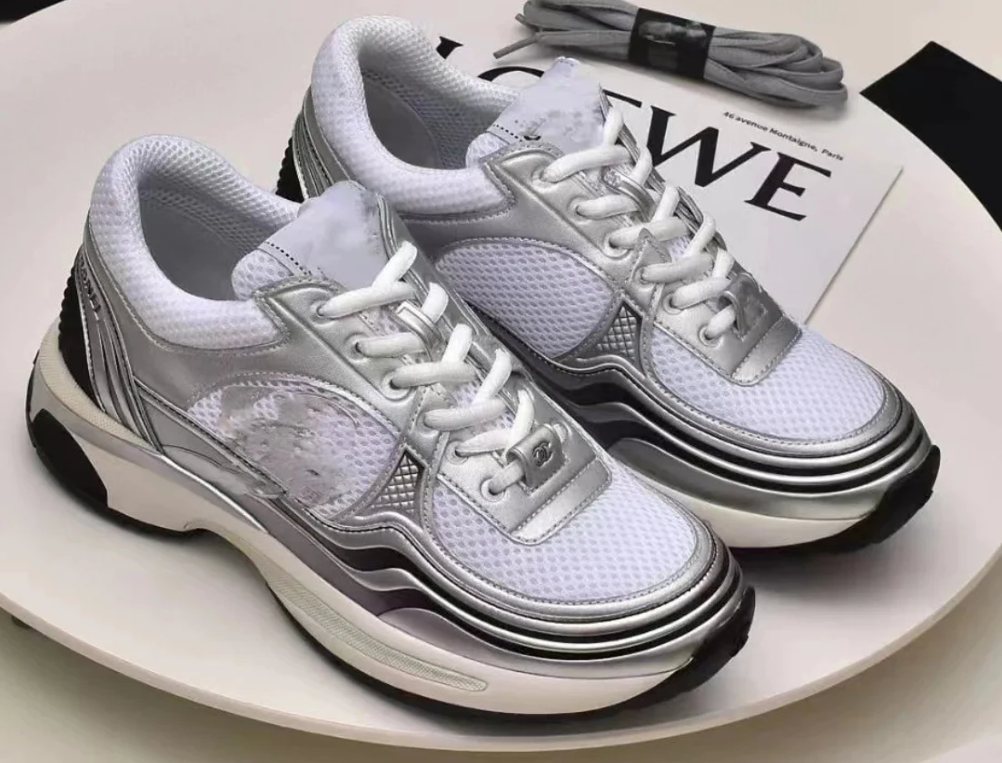 Chanel CC Logo SNEAKERS