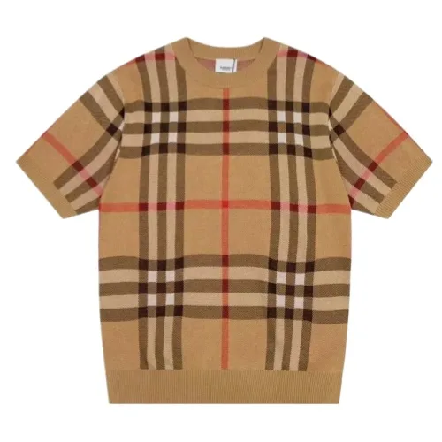 Burberry tee